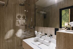 Noble Boutique Hotel