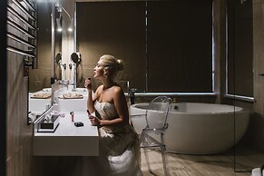 Noble Boutique Hotel