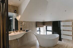 Noble Boutique Hotel