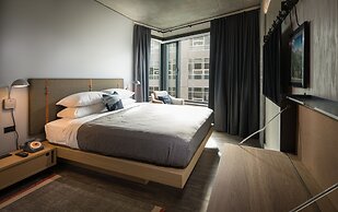 MOXY Seattle Downtown