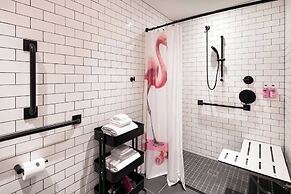 MOXY Seattle Downtown