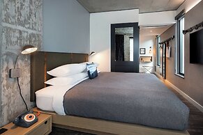 MOXY Seattle Downtown