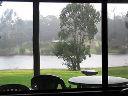 Pemberton Lake View Chalets