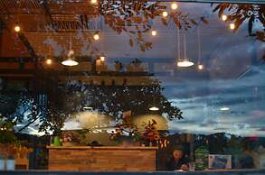 The Lake House Dalat - Hostel