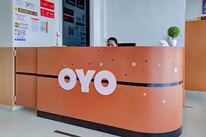 OYO 89985 Js Hotel