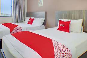 OYO 89985 Js Hotel