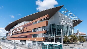 Penthouse With Balcony And Panorama View