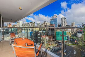 Penthouse With Balcony And Panorama View
