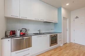 Penthouse With Balcony And Panorama View