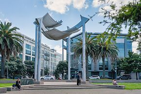 Penthouse With Balcony And Panorama View