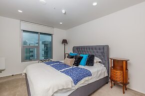 Penthouse With Balcony And Panorama View