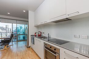 Penthouse With Balcony And Panorama View