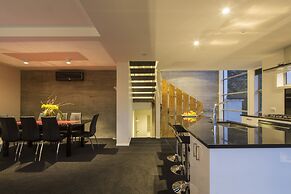 15 Melbourne by Staysouth