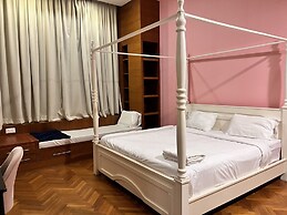 Profolio Straits Quay