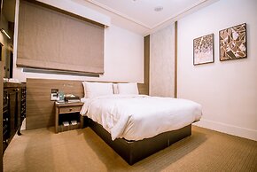 Dream Mansion Hotel