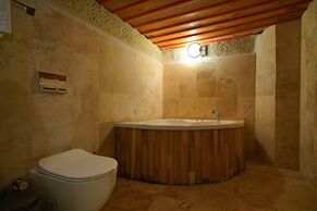 Travel Inn Cave Hotel