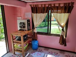 Baan Phanawan Resort