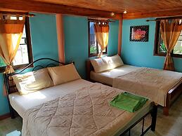 Baan Phanawan Resort