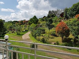 Baan Phanawan Resort