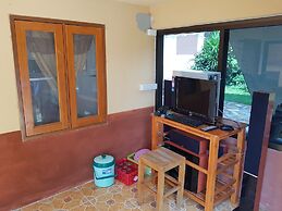 Baan Phanawan Resort