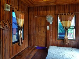 Baan Phanawan Resort