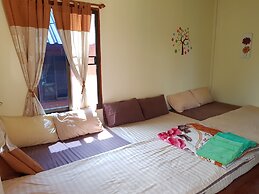 Baan Phanawan Resort