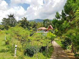 Baan Phanawan Resort