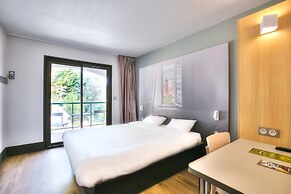 B&B HOTEL Villeneuve-Loubet Village