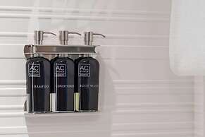 AC Hotel by Marriott Boston Downtown