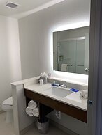 Holiday Inn Express & Suites Denver - Aurora Medical Campus by IHG