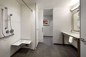 Hampton Inn Long Beach Airport