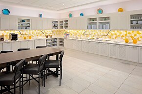 Hyatt Place Glendale / Los Angeles