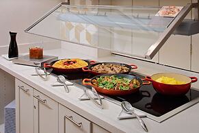 Hyatt Place Glendale / Los Angeles