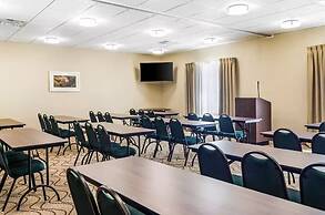 MainStay Suites Hackberry Sportsman's Lodge