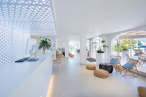 Fergus Style Carema Beach