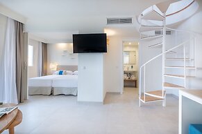 Fergus Style Carema Beach