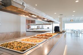 Fergus Style Carema Beach