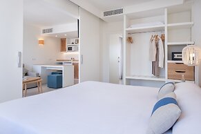 Fergus Style Carema Beach