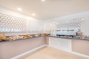 Fergus Style Carema Beach