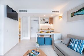 Fergus Style Carema Beach