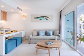 Fergus Style Carema Beach