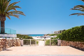 Fergus Style Carema Beach