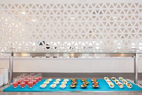 Fergus Style Carema Beach