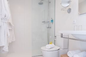 Fergus Style Carema Beach