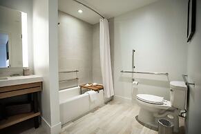 Canopy by Hilton Dallas Uptown