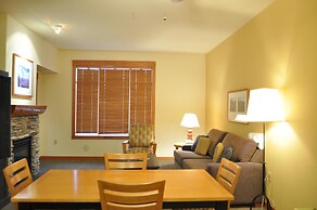 Village 2416 White Mountain Lodge