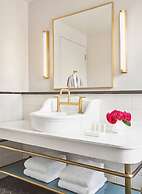 Hotel Savoy Kansas City, Tapestry Collection by Hilton