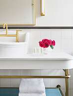 Hotel Savoy Kansas City, Tapestry Collection by Hilton