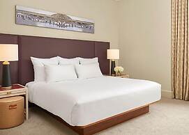 Hotel Savoy Kansas City, Tapestry Collection by Hilton