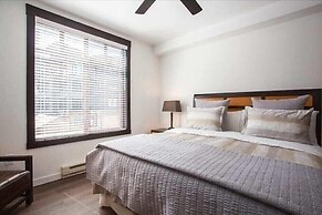 Village 2230 White Mountain Lodge